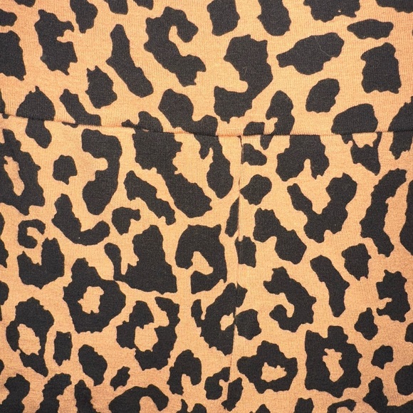 LEOPARD BIKE SHORTS - Picture 3 of 6